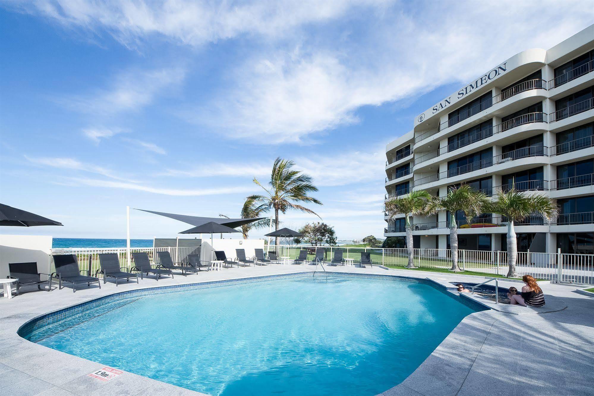 San Simeon Beachfront Apartments Tugun Голд-Кост Екстер'єр фото